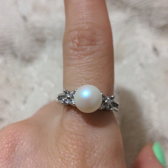 Pearl and flower gemstone ring - Picture 2 of 3